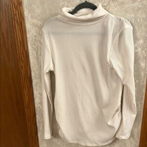 Old Navy Maternity Ribbed Turtleneck